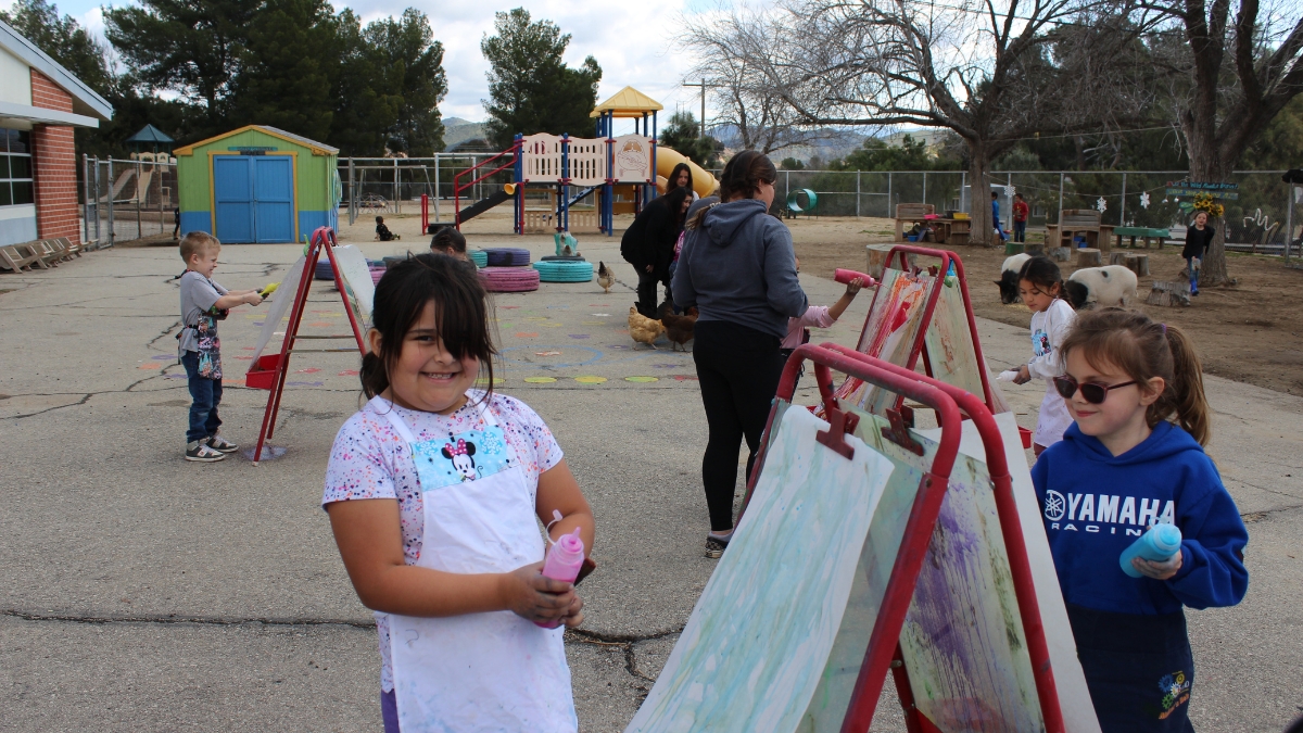 iLEAD Agua Dulce learners art outdoor classroom